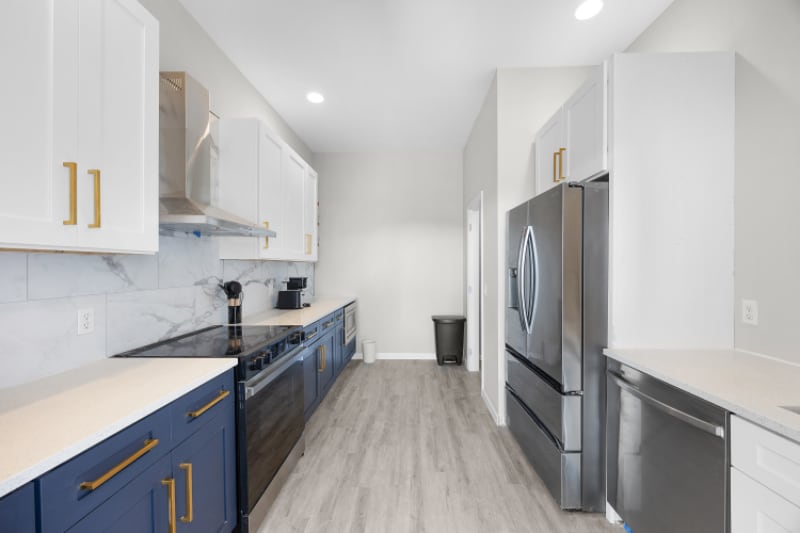 Building Photo - 3300 NW 15th Ln