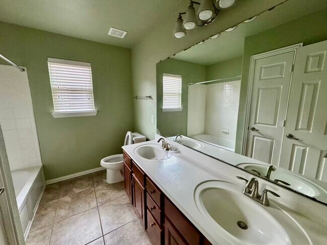 Building Photo - 12106 Coldwater Cove Ln