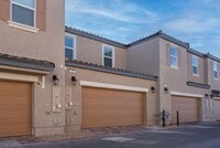 Building Photo - 626 Bellus Pl