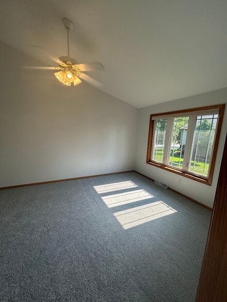 Bdrm 1 - New Carpet 2025 - 1051 Tamarack Way