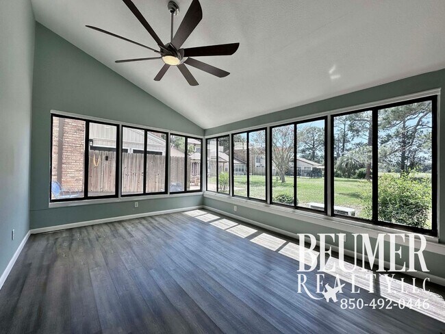 Building Photo - 4823 Huron Dr