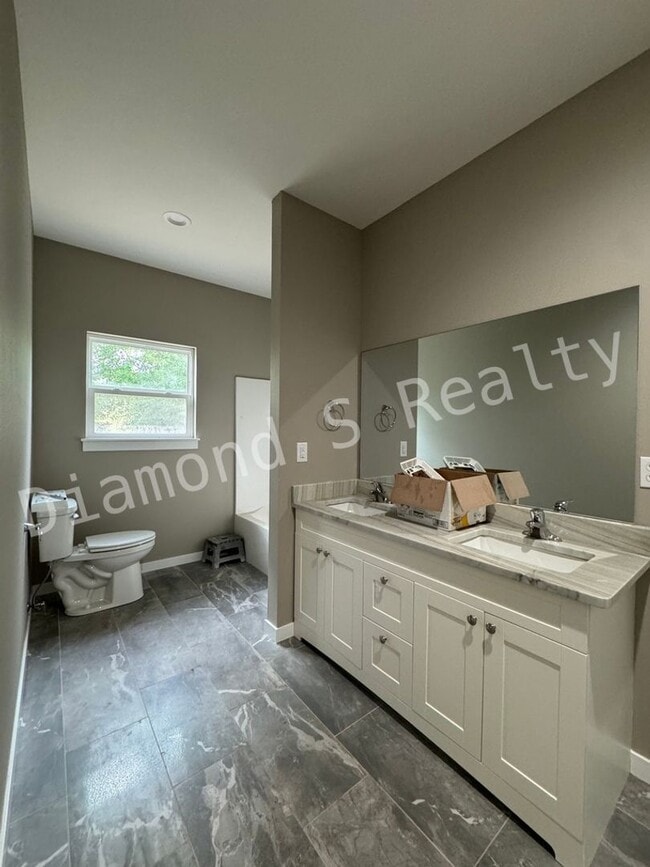 Building Photo - Gorgeous Two-Story Home Available Early July - 4 Bed/2.5 Bath