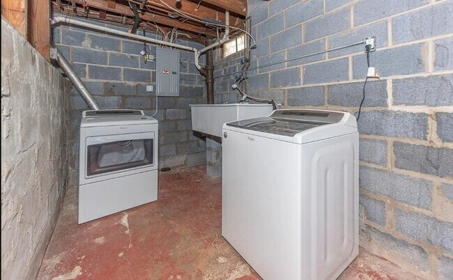 Building Photo - 1132 Michigan-1132MICH