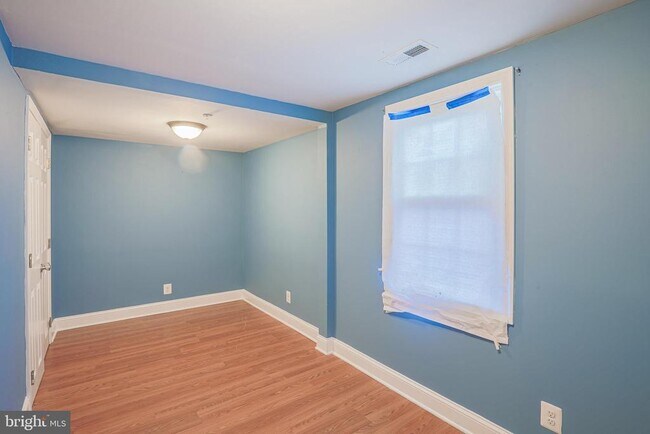 Building Photo - 4905 Ridge Ave