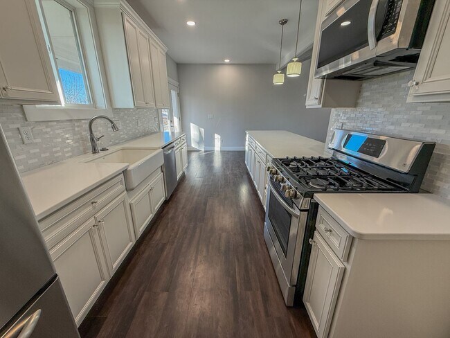 Building Photo - Midland Houses