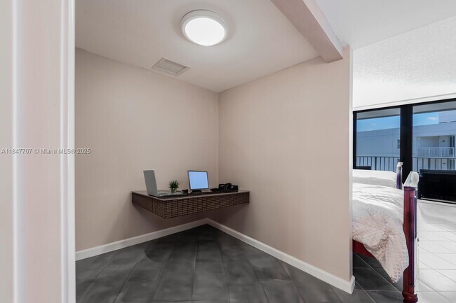 Building Photo - 3590 S Ocean Blvd