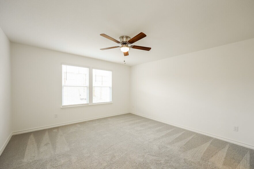 Building Photo - 10219 Monte Carmel Pl