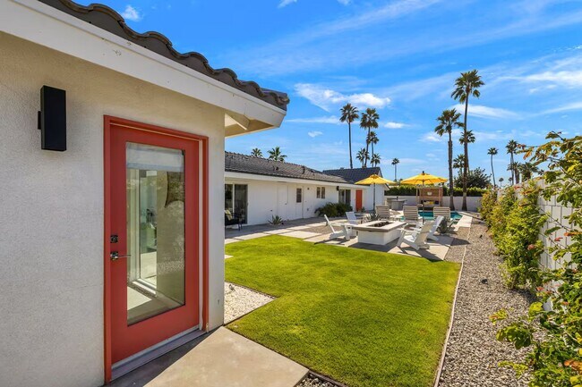 Building Photo - Casa del Sol- Modern Paradise w/ Pool and Casita (Monthly Only - No Long Term)