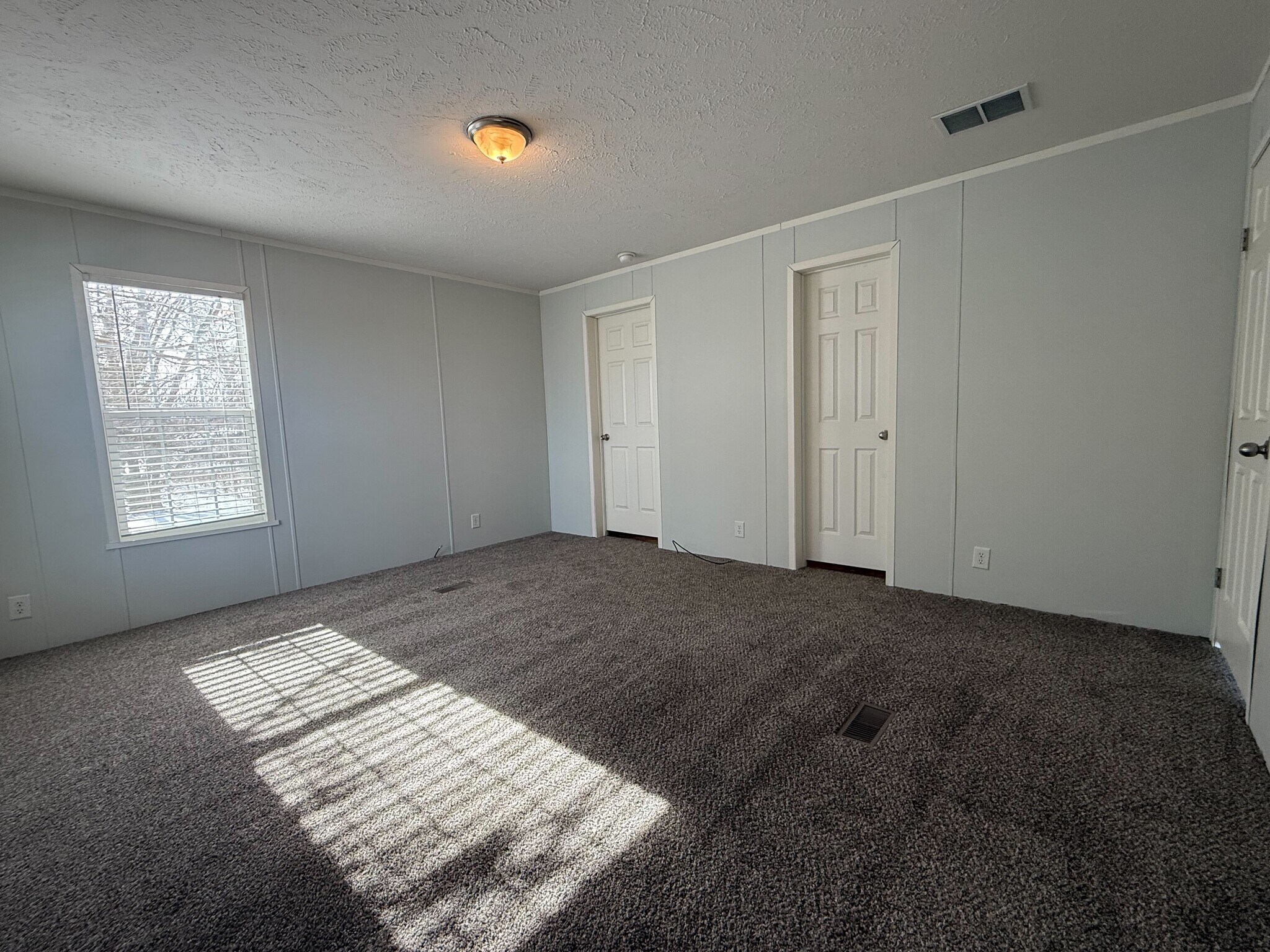 Building Photo - 12528 Apple Ln