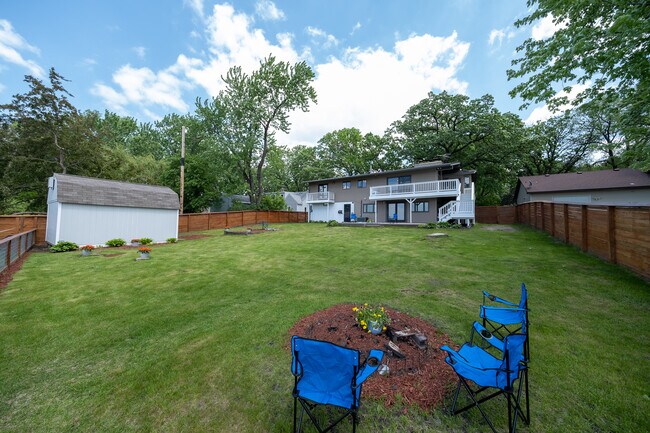 Building Photo - 8564 Lincoln St