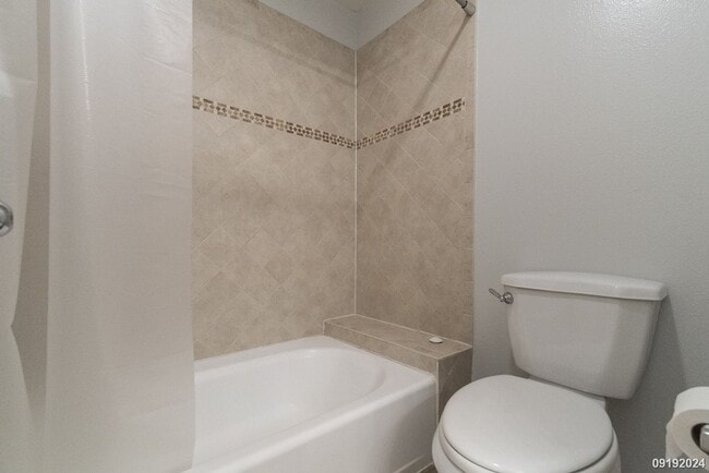 Building Photo - 2bd / 2ba Condo in the Arbors community in Ewa Beach