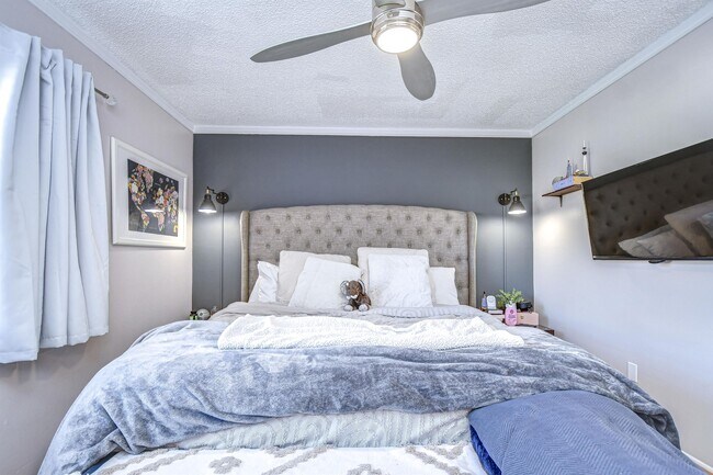 Building Photo - 2926 Lichen Ln