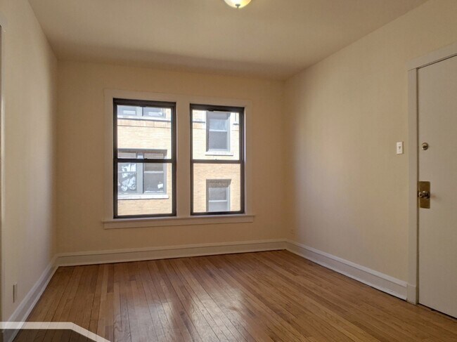 Building Photo - 2649 N Spaulding Ave