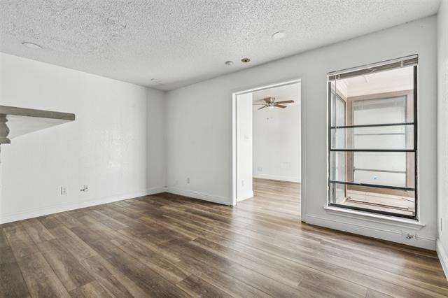 Building Photo - 2300 Bamboo Dr