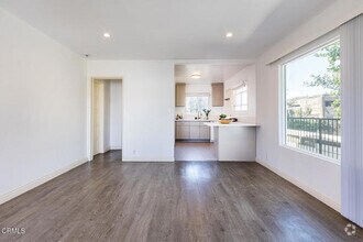 Building Photo - 1827 Santa Ynez St