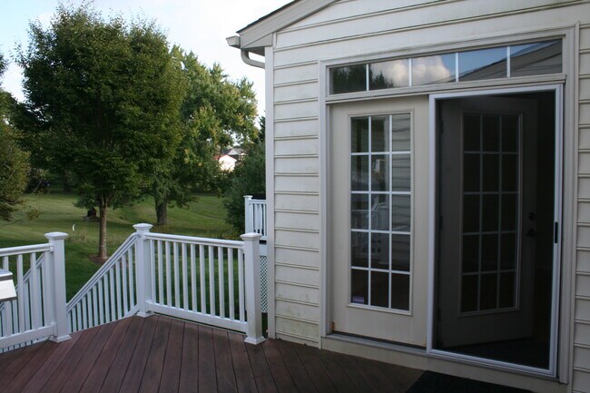 Building Photo - 4945 Decker Way