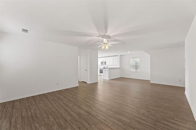 Building Photo - 816 Breakwater Dr