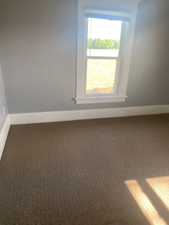 Building Photo - 11790 23 Mile Rd