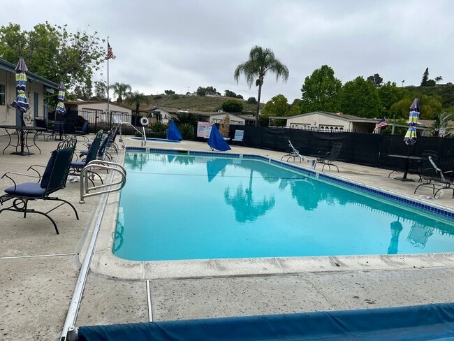 Building Photo - 55+ Home in Oceana Mission 1, Private End Unit!