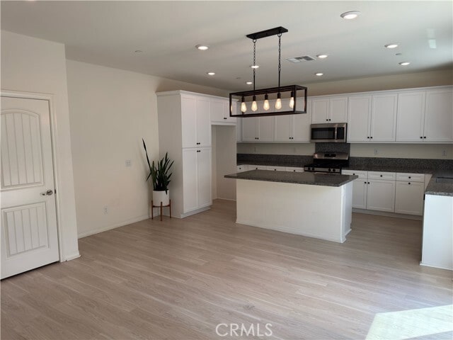 Building Photo - 16532 Monteviejo St