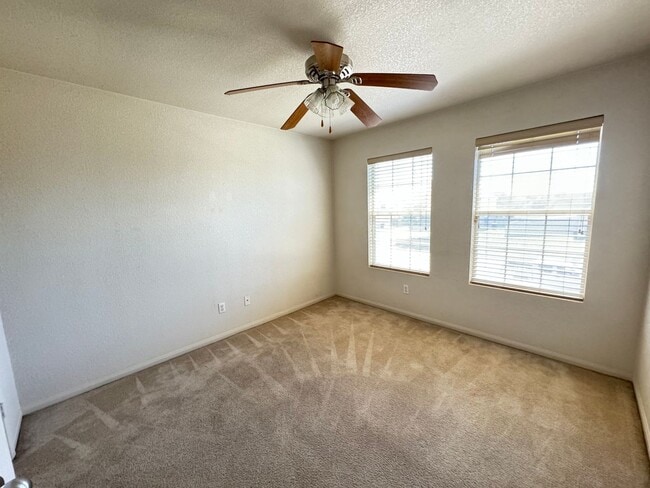 Building Photo - 3301 Bull Run Dr