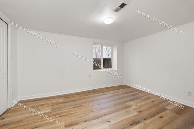 Building Photo - Beautiful North Portland Home —3- Bedrooms, Garage, Fenced Yard & Bonus Space