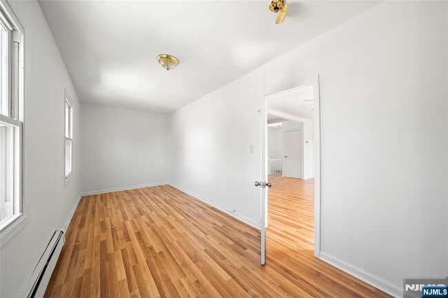 Building Photo - 539 Bergen Blvd