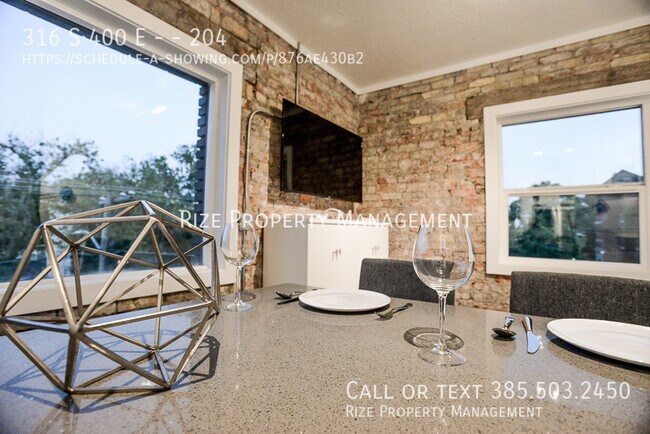 Building Photo - 316 S 400 E