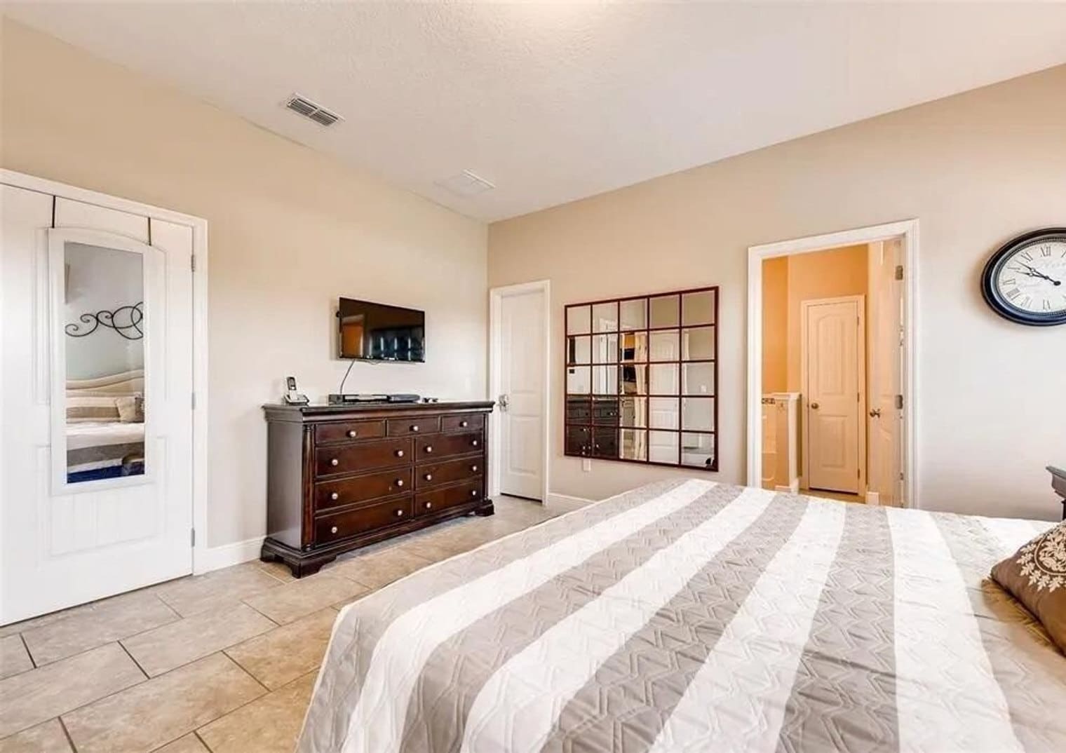 Building Photo - 4425 Acorn Ct