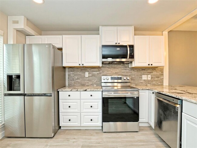 Building Photo - 44 Casa Verde St