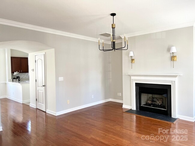 Building Photo - 630 Old Meeting Way