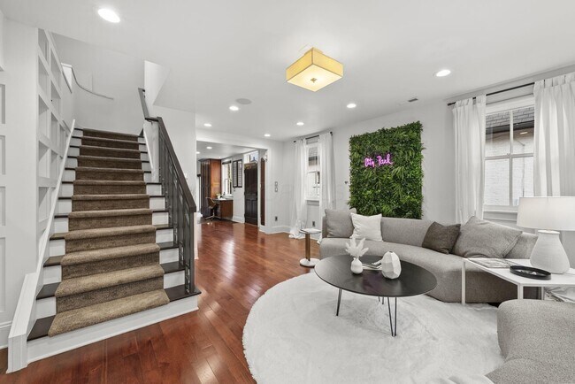 Building Photo - 610 City Park Ave