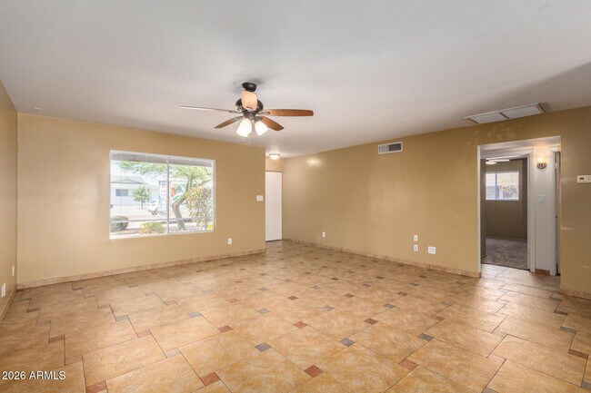 Building Photo - 1885 E Alameda Dr