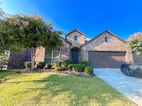 Building Photo - 556 England St