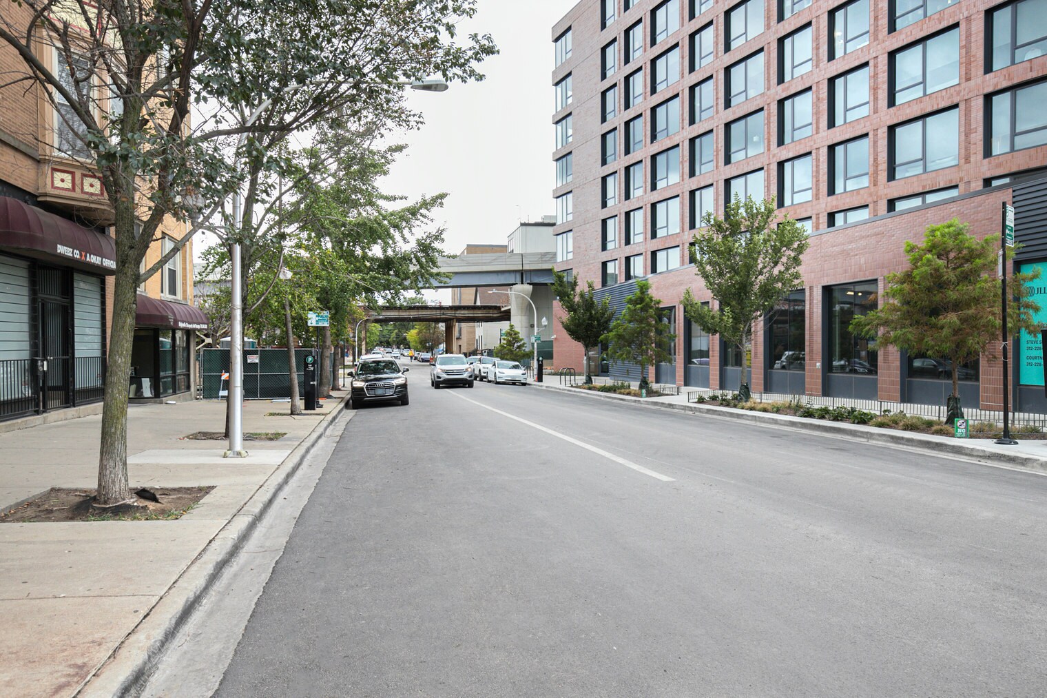 Building Photo - 3266 N Clark St