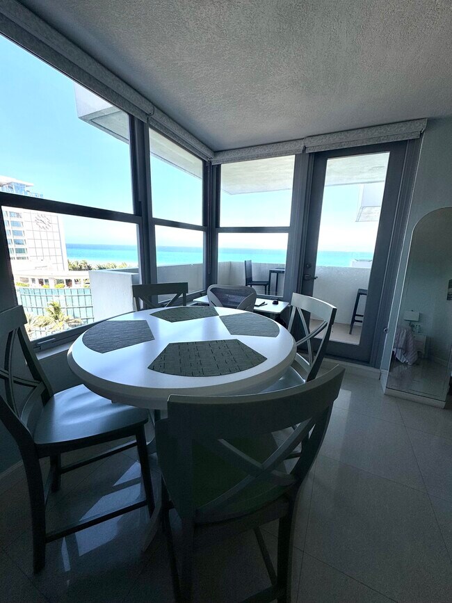 Building Photo - 2899 Collins Ave