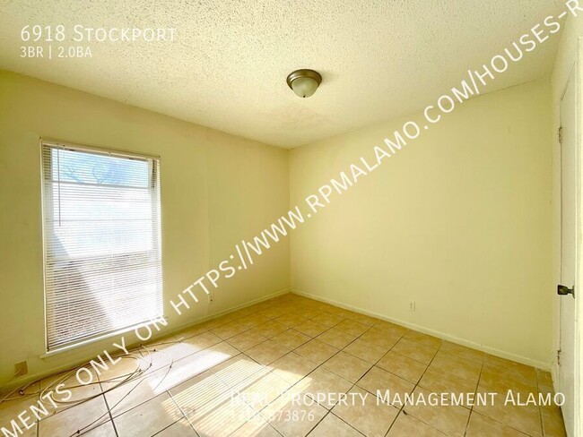 Building Photo - 6918 Stockport-