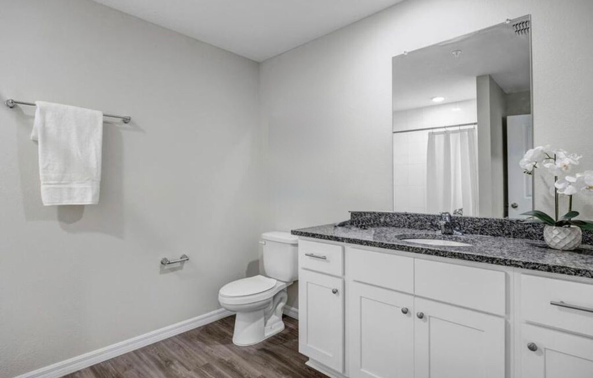 Building Photo - 11470 Oakfield Ct