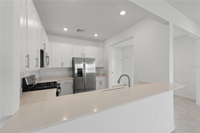 Building Photo - 14975 White Pearl Rd