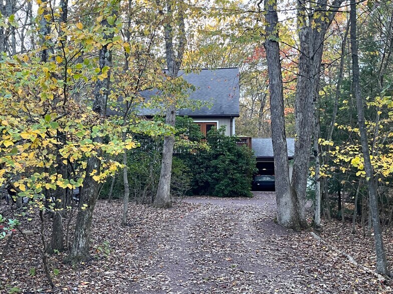 Building Photo - 161 Piney Woods Dr