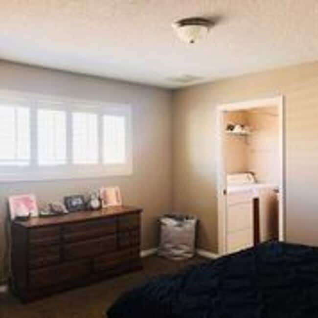 Building Photo - Cute 2 Bedroom, 2 Bathroom Townhome in Dix...