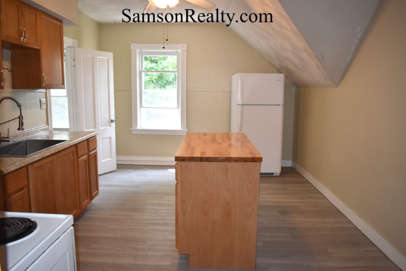 Building Photo - 180 S Clarendon St