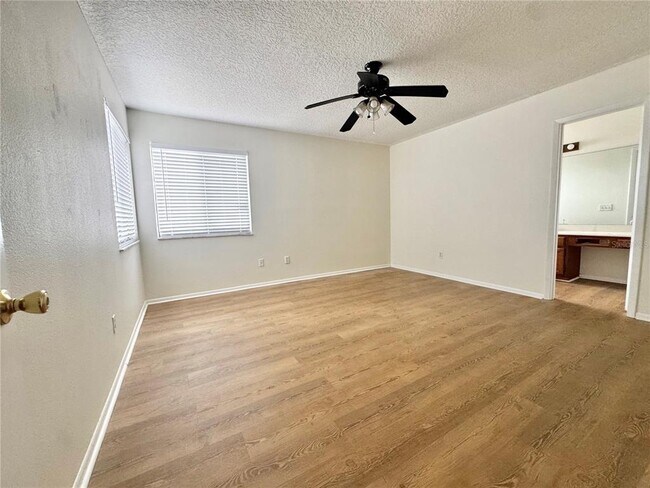 Building Photo - 310 Foxboro Ct