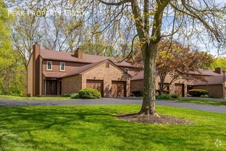 Building Photo - MOVE IN NOW! Newly Renovated Townhomes Loc...