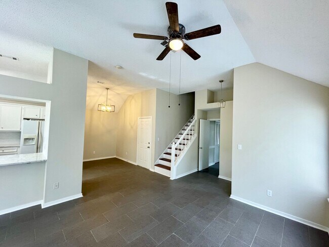 Building Photo - 3/2 townhouse for rent in Brandon 047!
