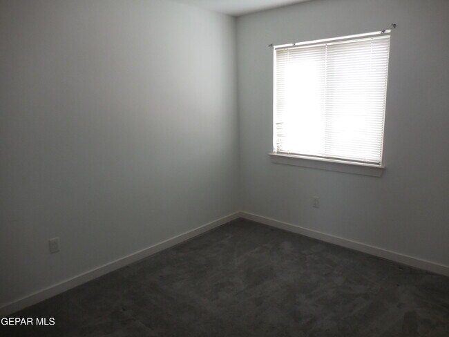 Building Photo - 12125 Mesquite River Dr