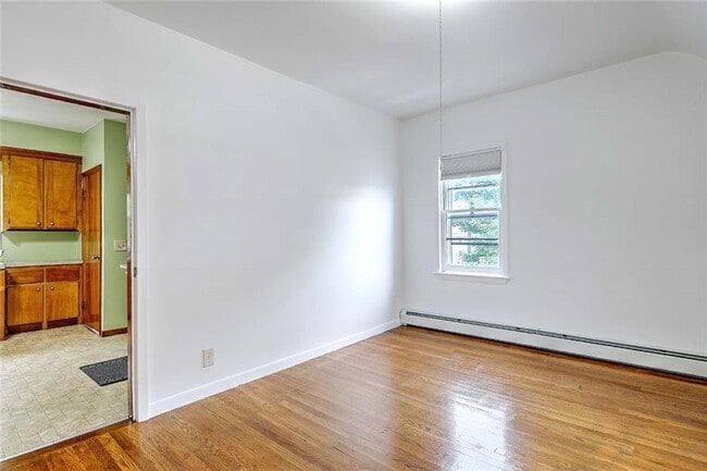 Building Photo - 40 Brightridge Ave