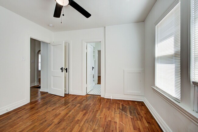 Building Photo - 1132 W Eufaula St