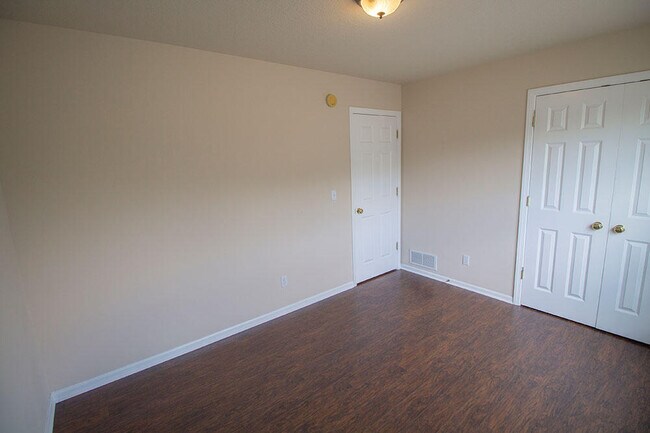 Building Photo - 1871 Harmony St