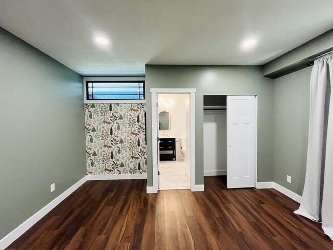 Building Photo - 4144 W Foxview Dr